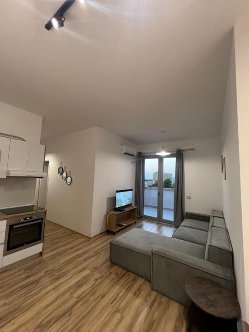Thyamis Apartment Тирана Экстерьер фото