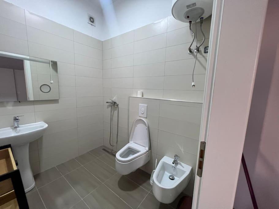 Thyamis Apartment Тирана Экстерьер фото