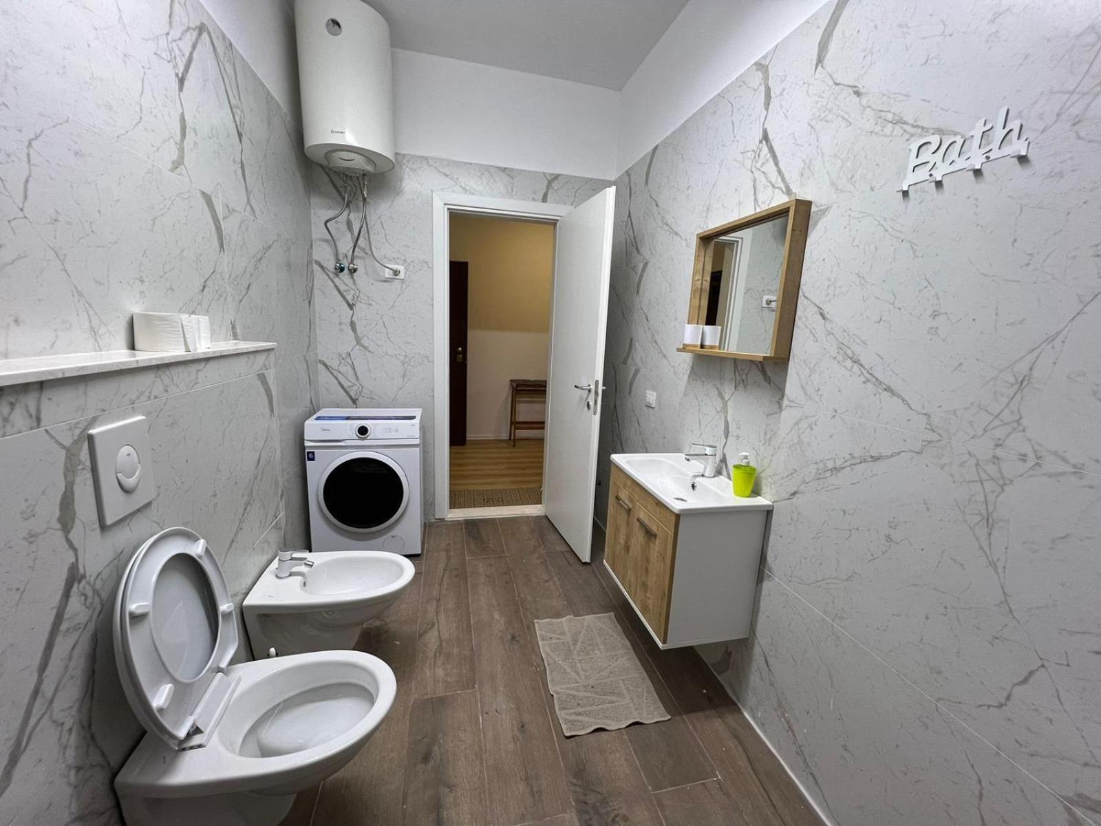 Thyamis Apartment Тирана Экстерьер фото