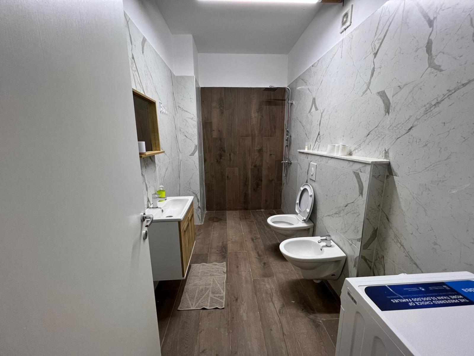 Thyamis Apartment Тирана Экстерьер фото